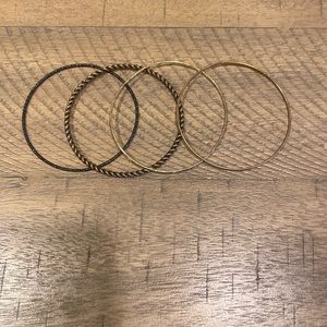 4 Metal bangel bracelets
